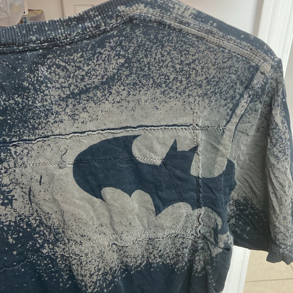 Y2K Salvage Distressed Dark Knight Batman With Bat Signal Graphic Tee - Picture 6 of 6